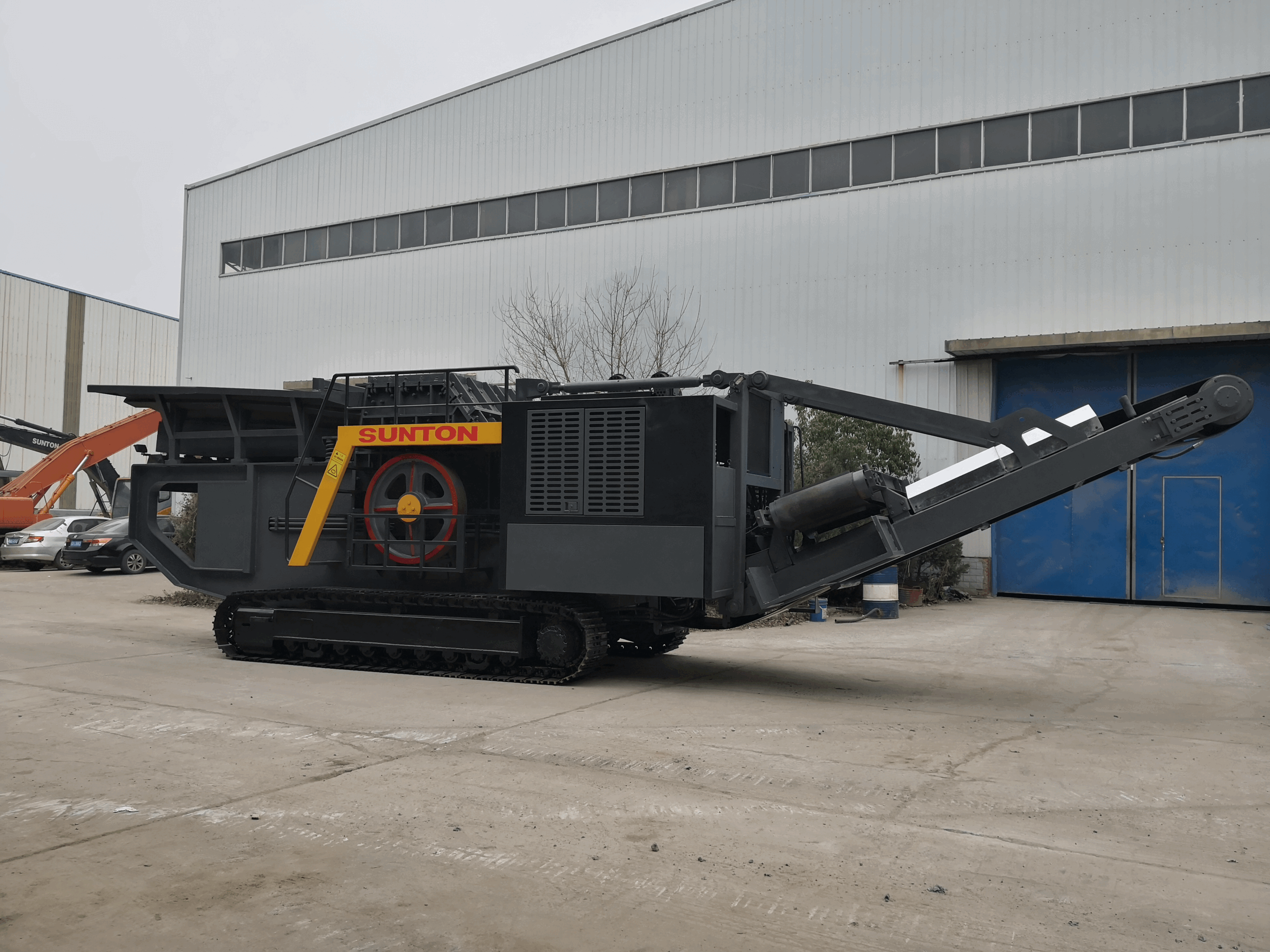 PC220 履帶式移動破碎機